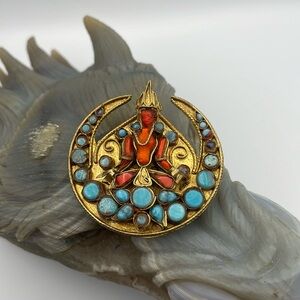 Tibetan antique Buddha brooch